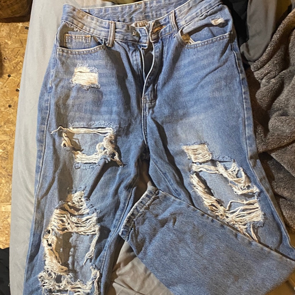 Womens Distressed Blue Jeans